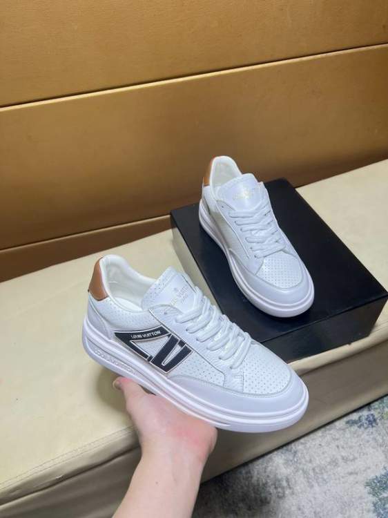 Picture of Louis Vuitton Shoes _SKULVsz38-44hnq123015835
